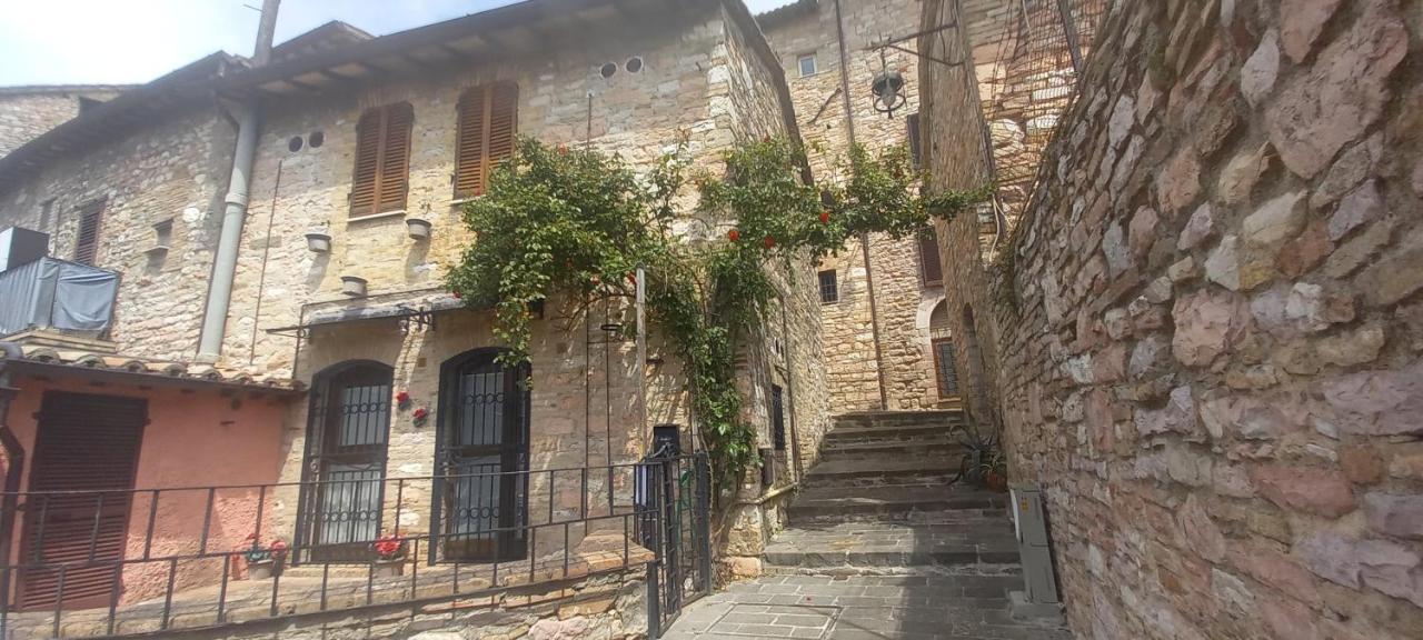 Casetta Delle Rose Assisi Bagian luar foto