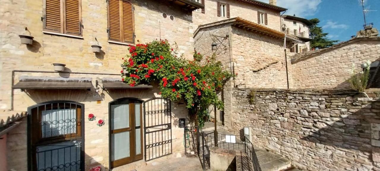 Casetta Delle Rose Assisi Bagian luar foto