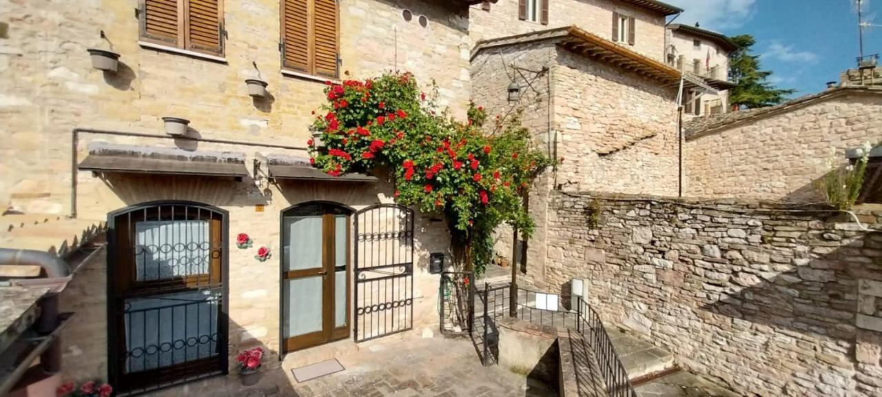 Casetta Delle Rose Assisi Bagian luar foto